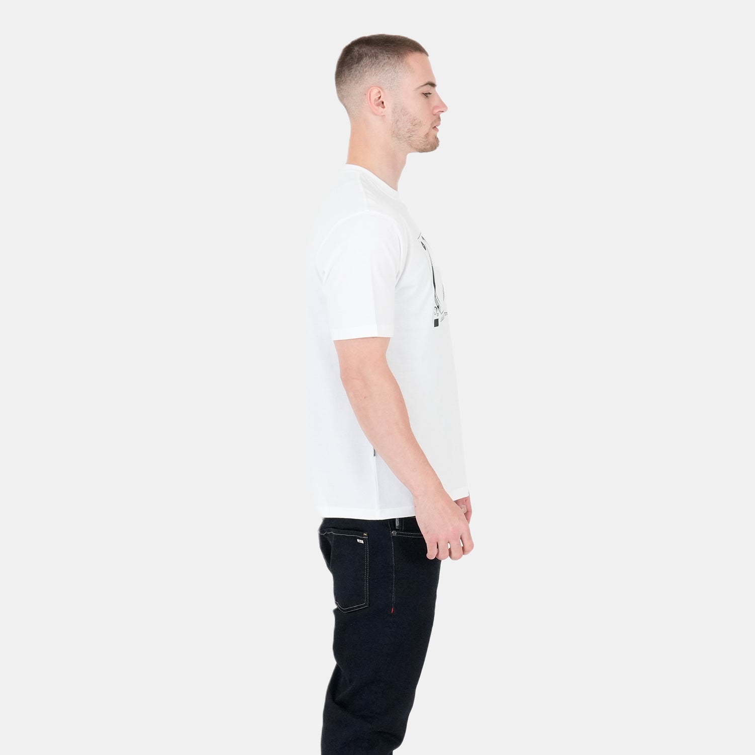 Decks T-Shirt White - Peaceful Hooligan