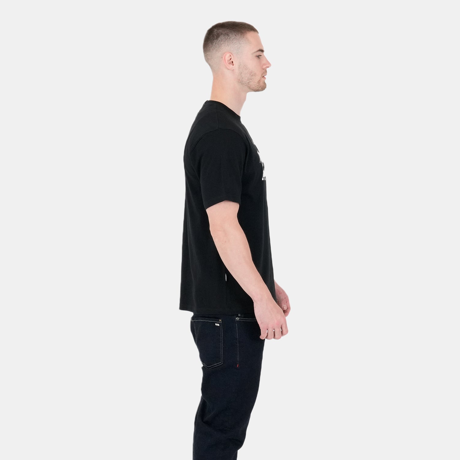 Pearl T-Shirt Black - Peaceful Hooligan