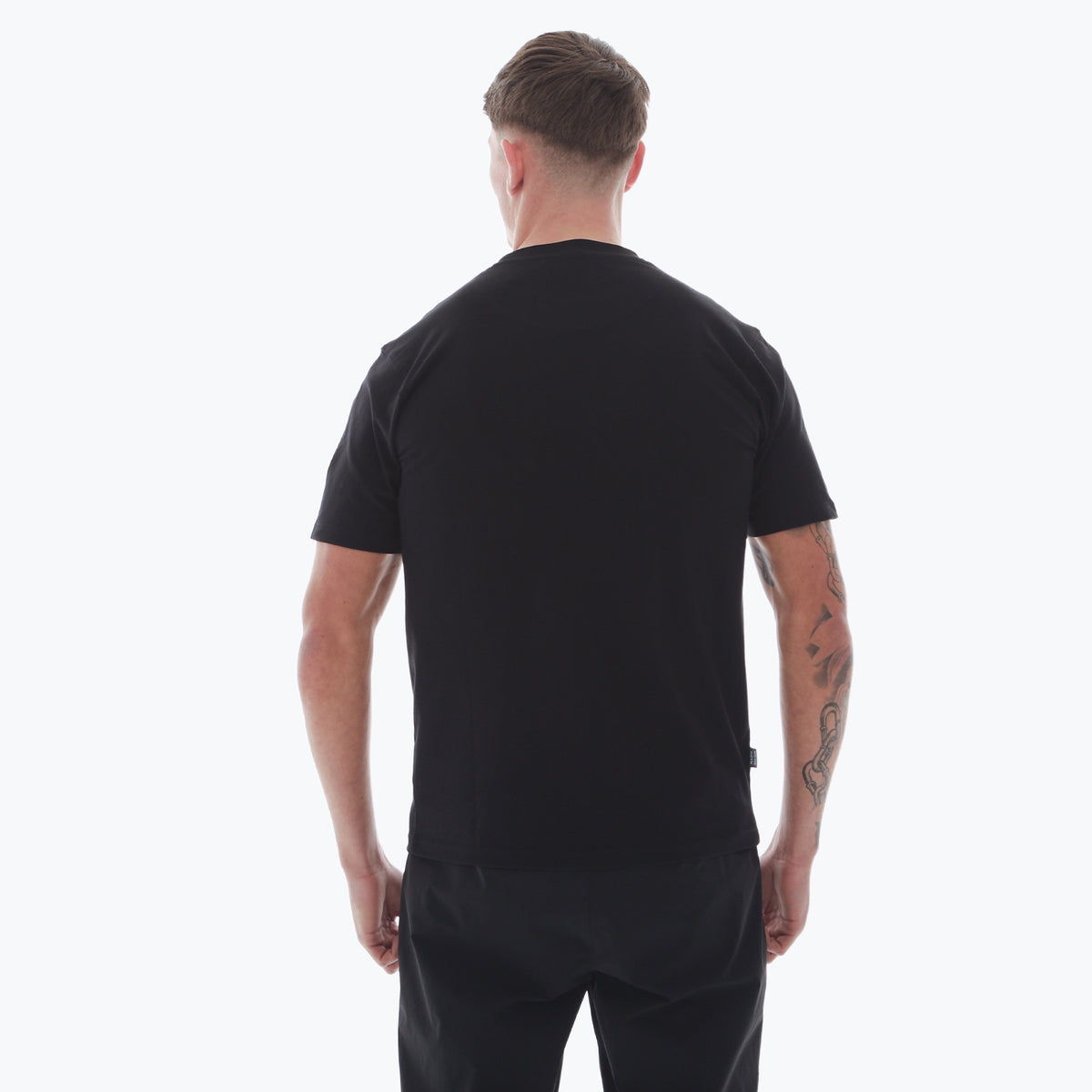 POD-Hunt-TShirt-Black-5