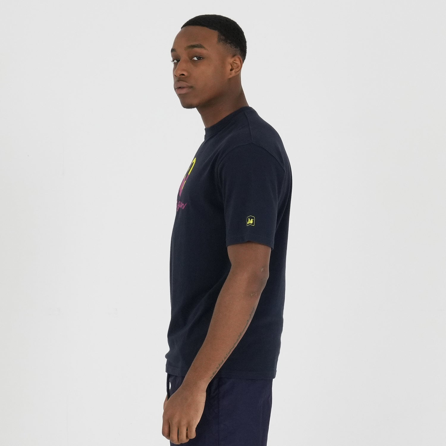 Headset T-Shirt Navy - Peaceful Hooligan