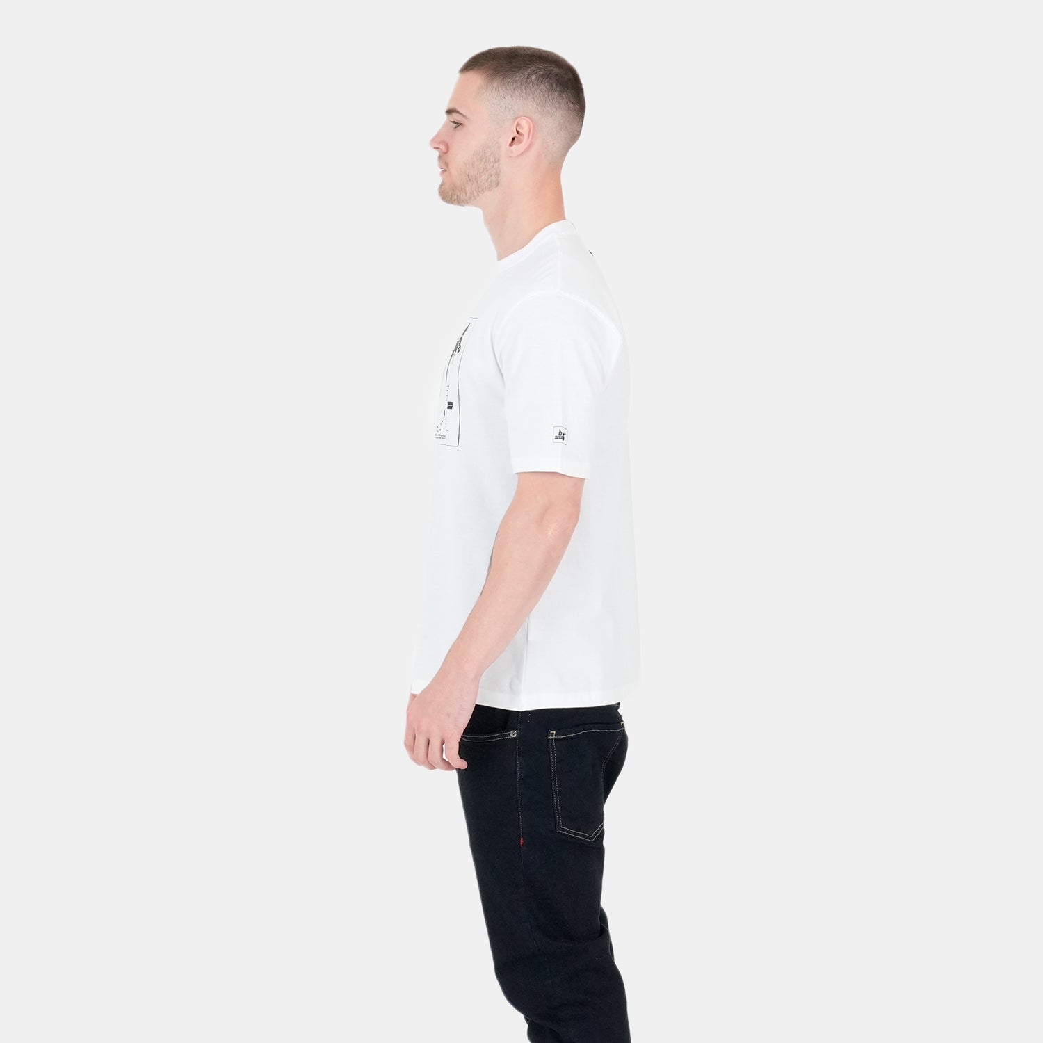Decks T-Shirt White - Peaceful Hooligan 