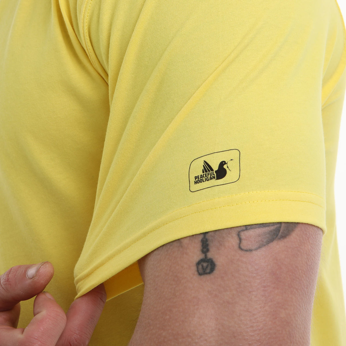 OutlineTshirt_Yellow_4