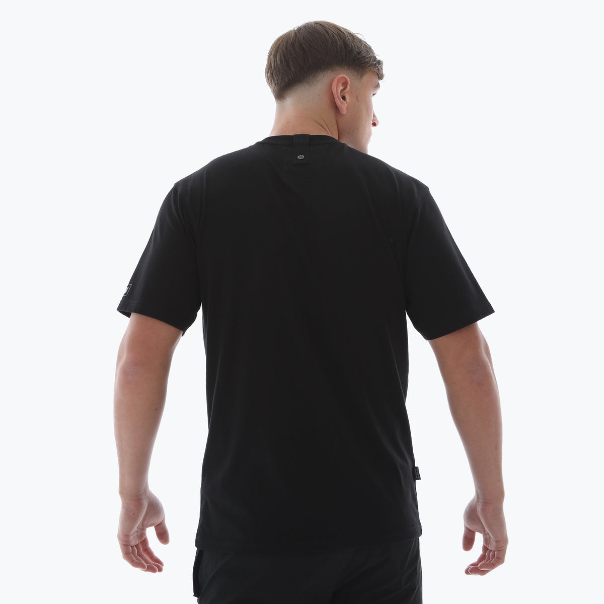 PHAW26_DisruptiveDove_T-Shirt_BlackLuna_3