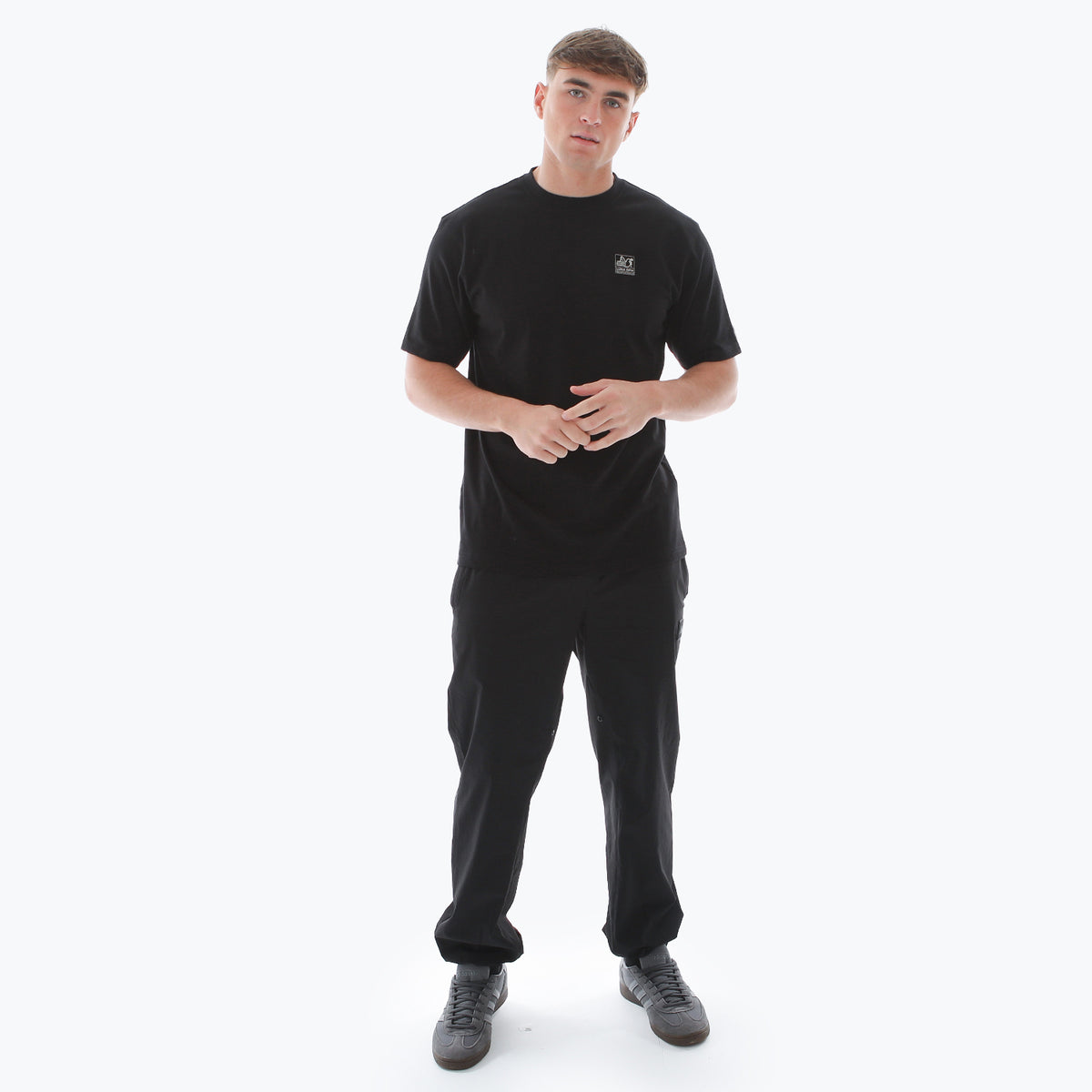 PHAW26_DisruptiveFrame_T-Shirt_BlackLuna_2