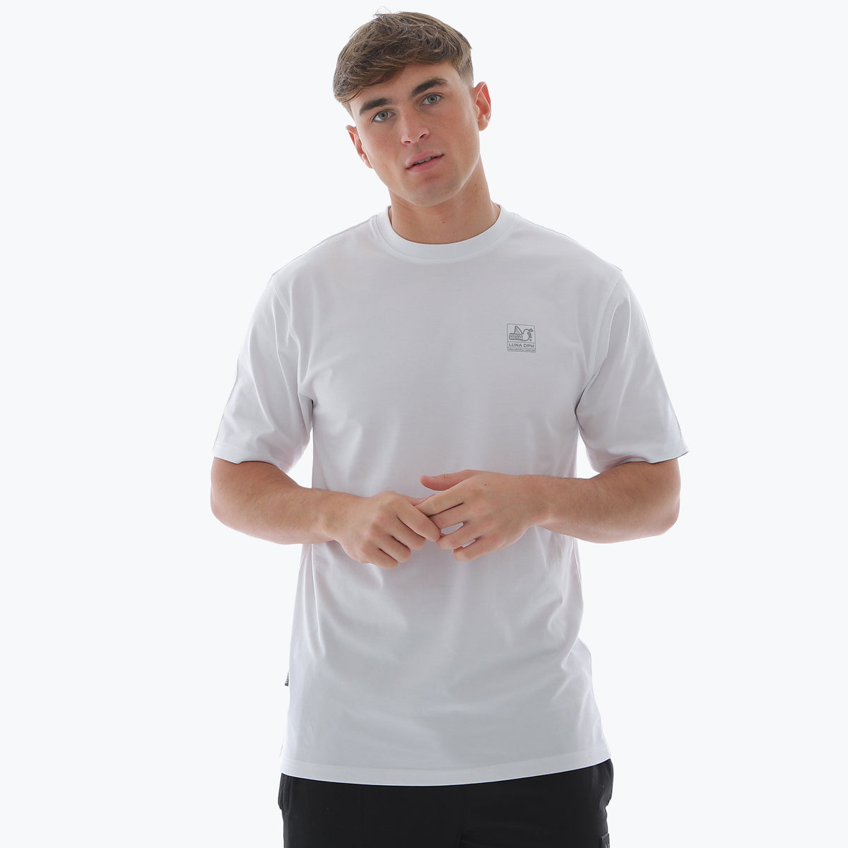PHAW26_DisruptiveFrame_T-Shirt_WhiteLuna_1