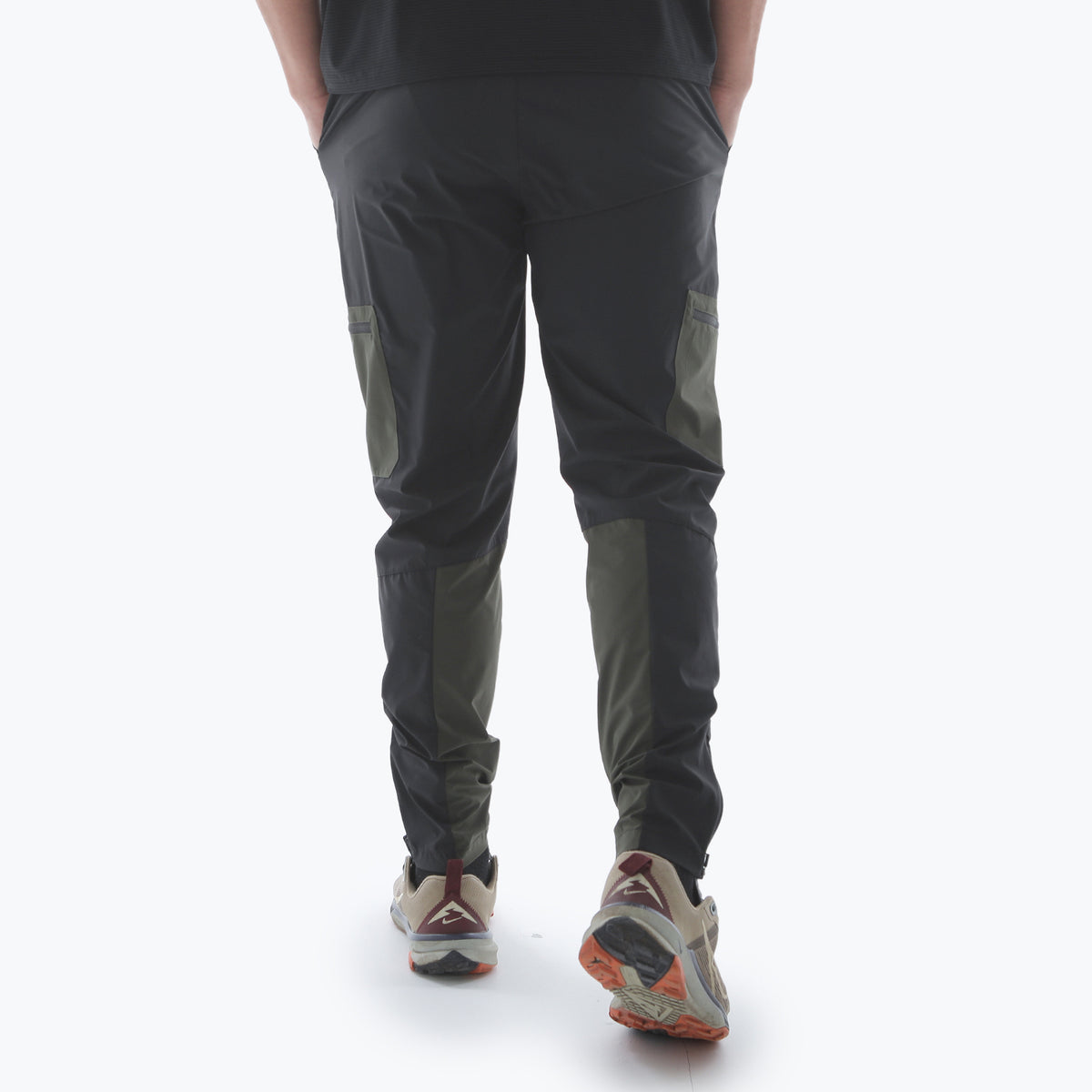 PHAW26_Stadium_Pants_Black_3b