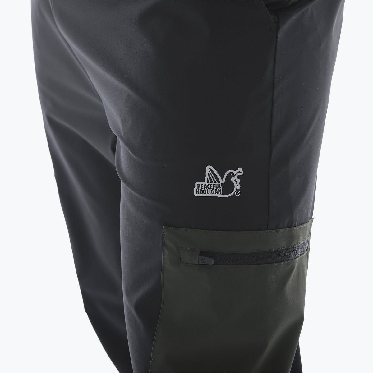 PHAW26_Stadium_Pants_Black_5b