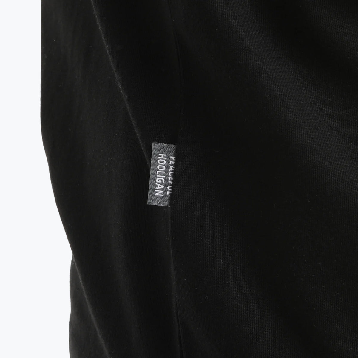 PHAW26_Tshirt_Black_SideTab