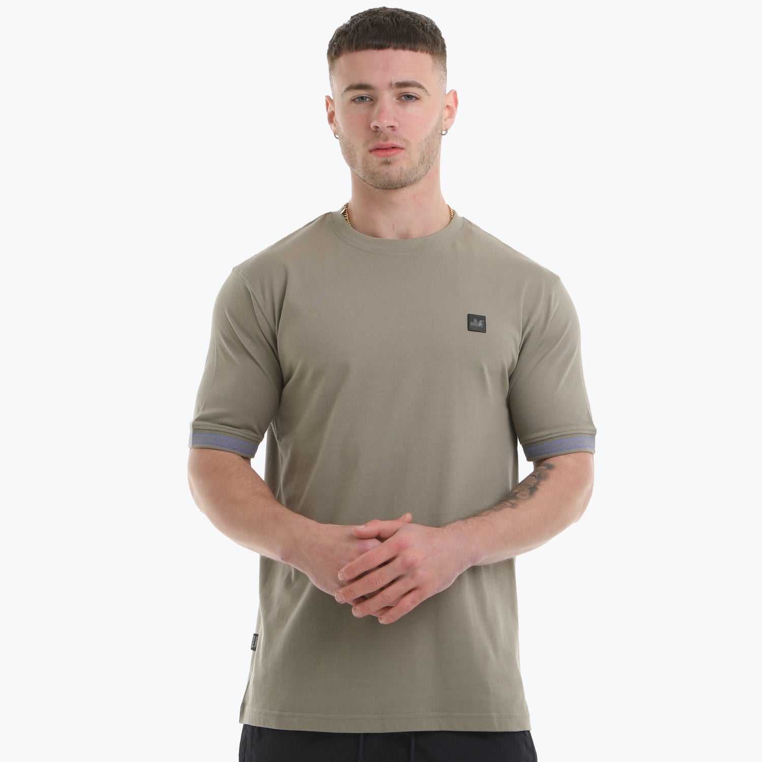 Cousin T-Shirt Gun Olive