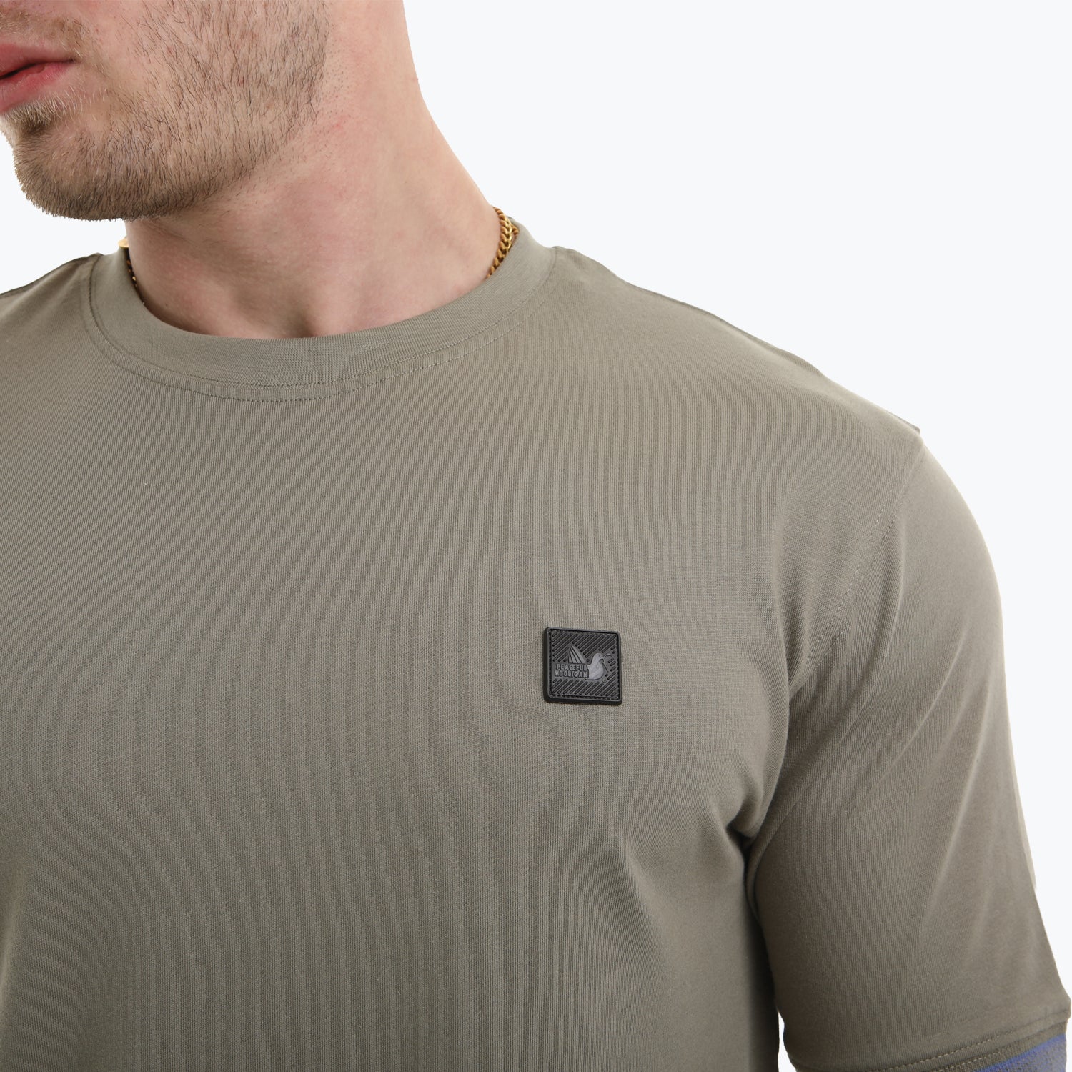 Cousin T-Shirt Gun Olive
