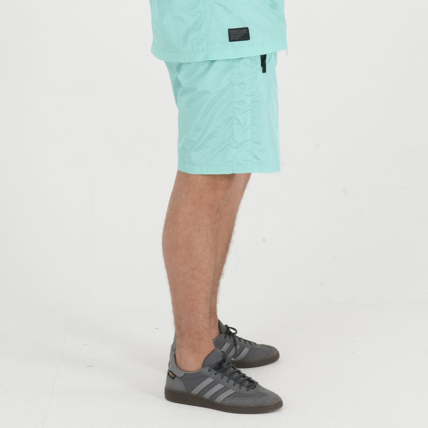 Axe Shorts Aqua - Peaceful Hooligan 