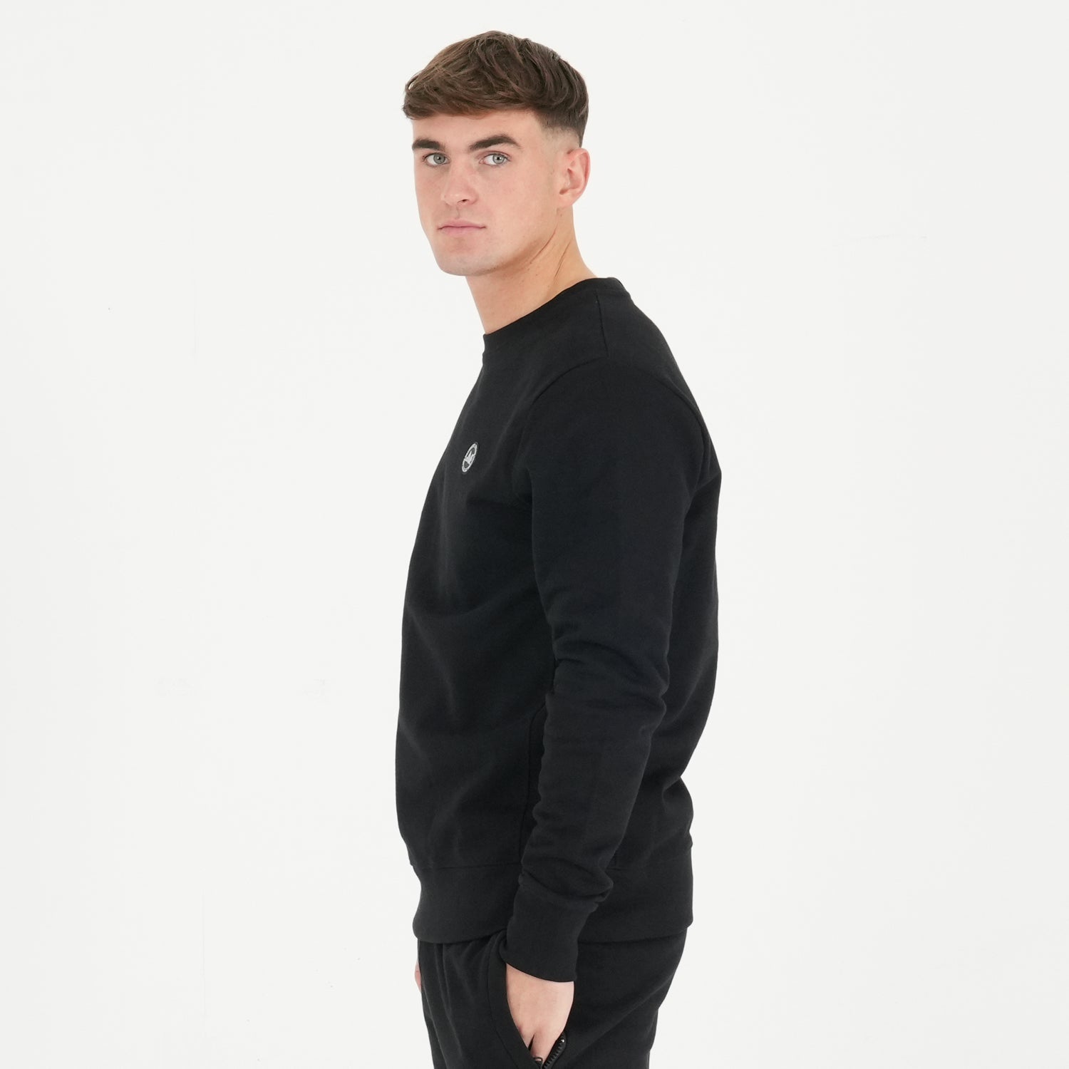 Crew Sweatshirt Black - Peaceful Hooligan 