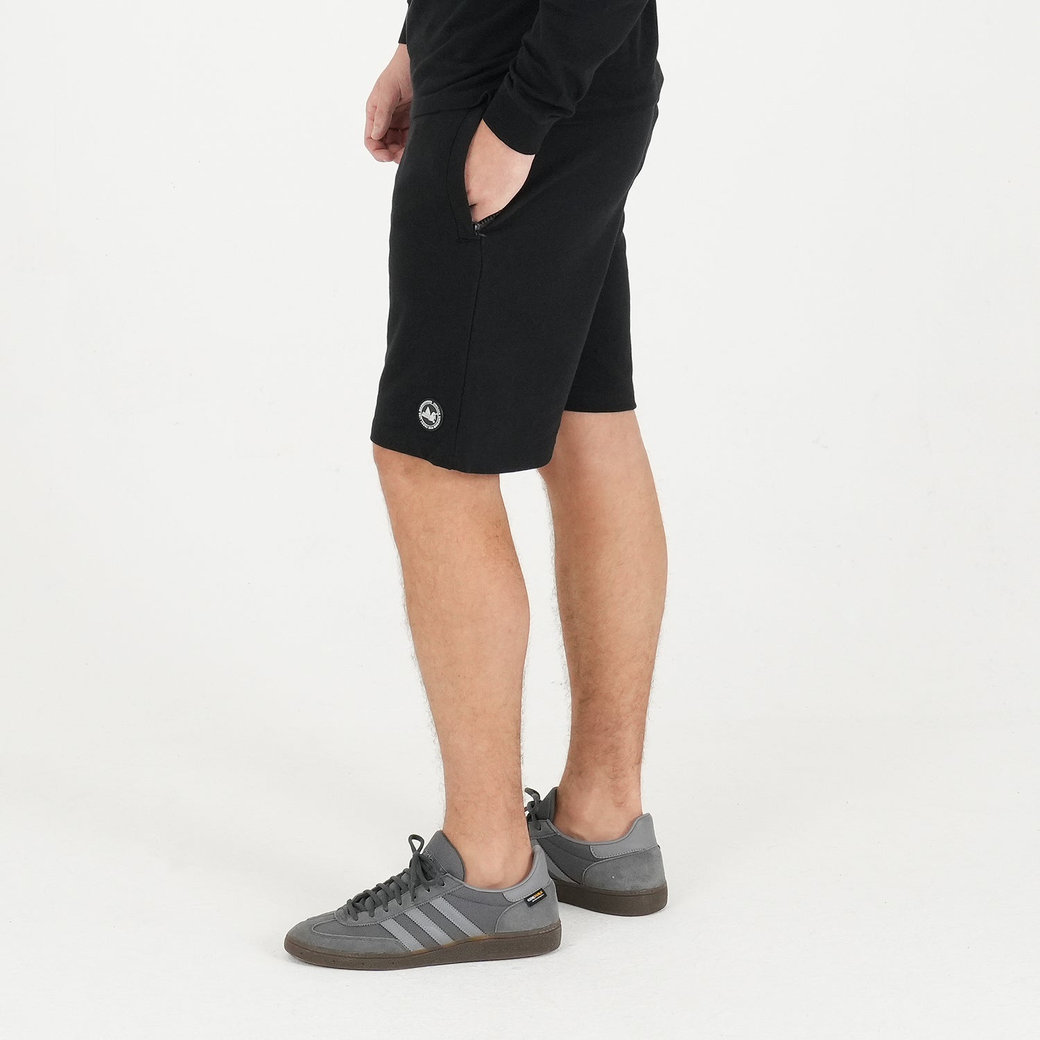 Duke Sweat Shorts Black - Peaceful Hooligan 