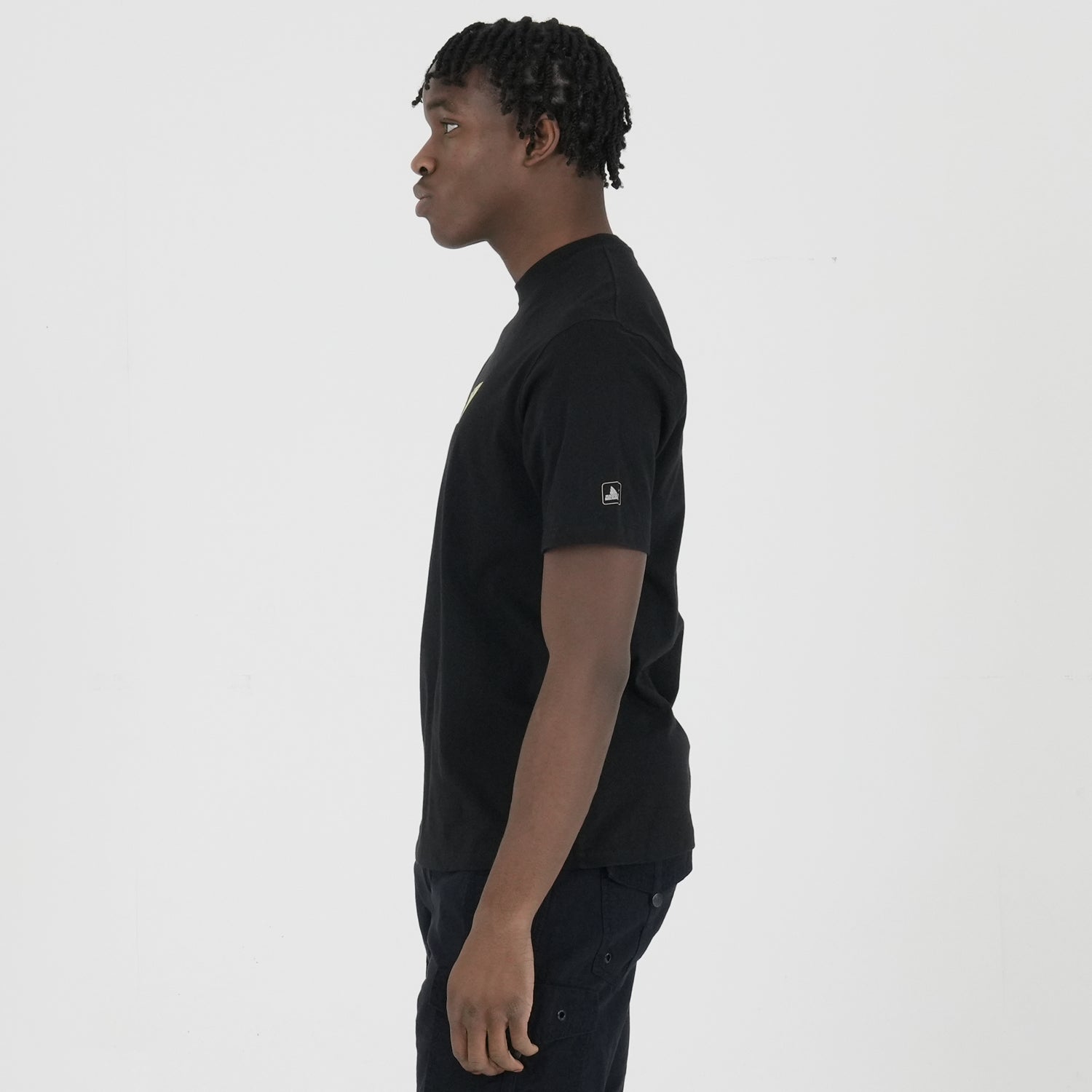 Hall T-Shirt Black - Peaceful Hooligan 