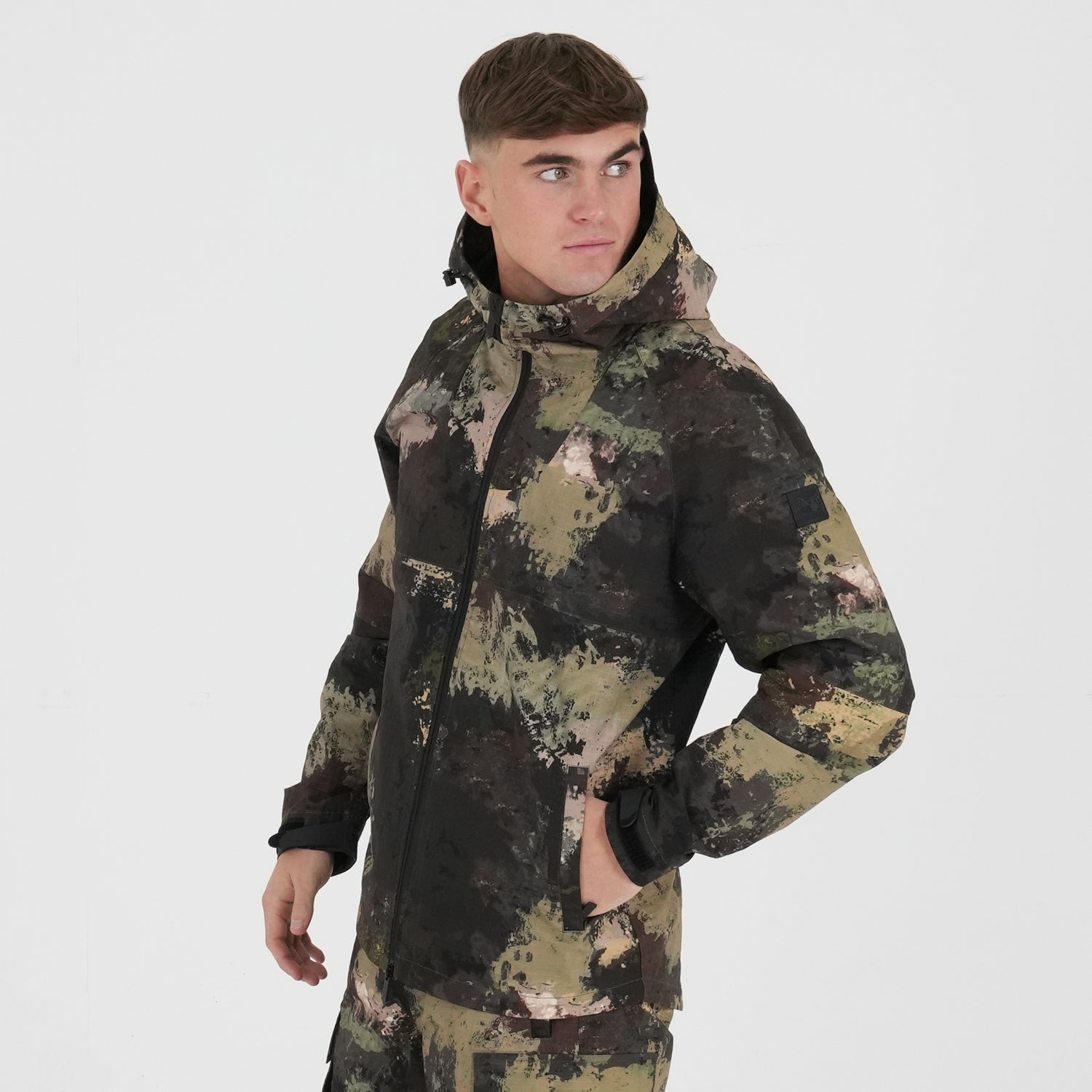 Sling Jacket Woodland Camo - Peaceful Hooligan 