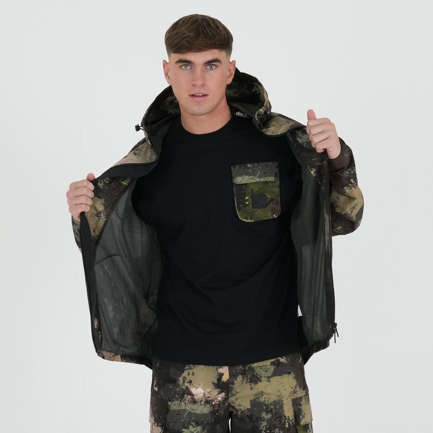 Sling Jacket Woodland Camo - Peaceful Hooligan 